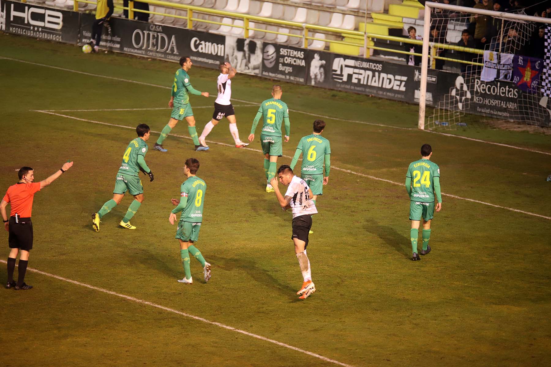 Fotos: El Burgos CF - Real Sociedad B, en imágenes