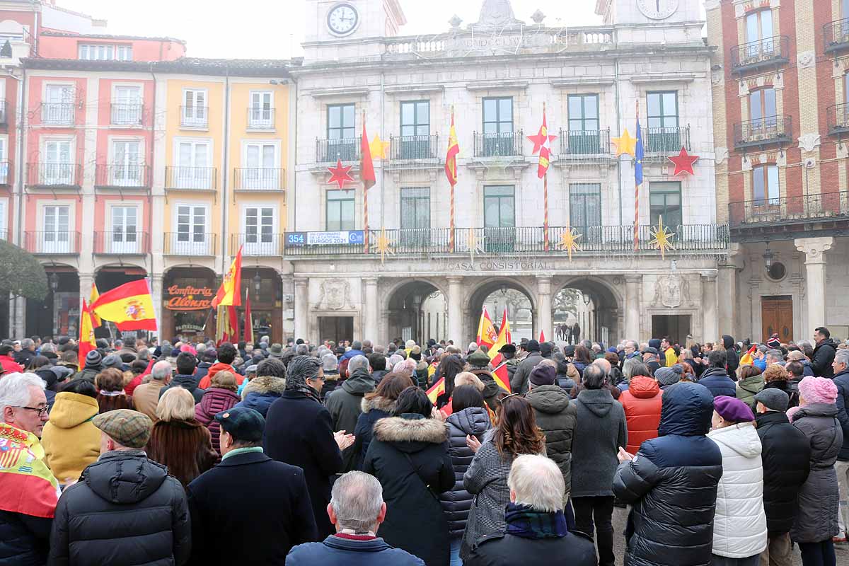 Fotos: Concentración de Vox en Burgos por la unidad de España y contra el Gobierno de Pedro Sánchez