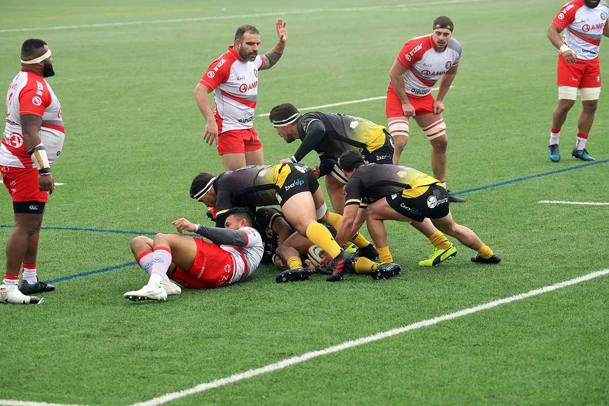 Fotos: Así ha sido la derrota del UBU Colina Clinic ante el Ampo Ordizia