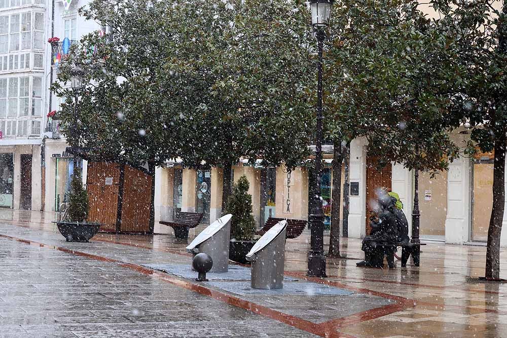 Fotos: La nieve llega a Burgos