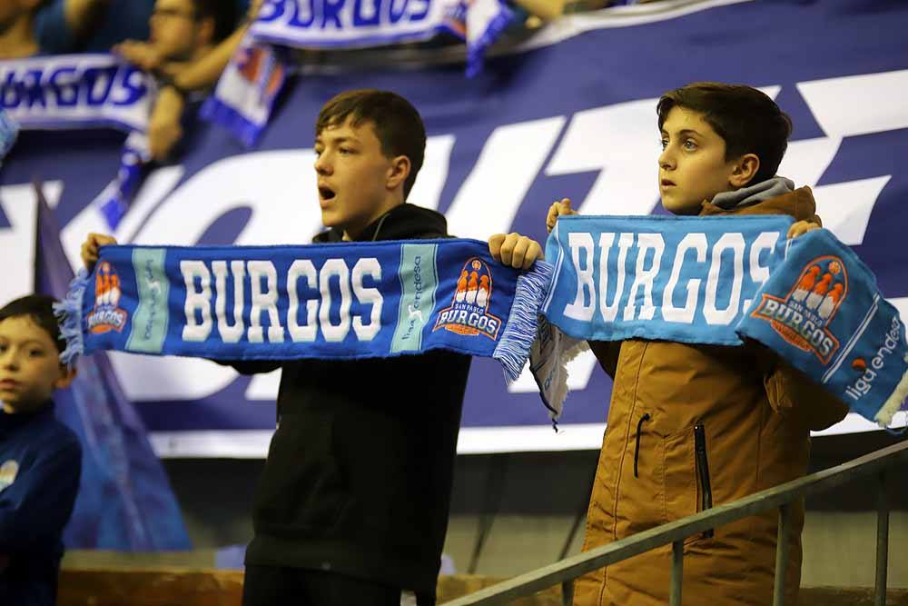 Un completo Coliseum no sirvió para que el San Pablo sumara una nueva victoria.