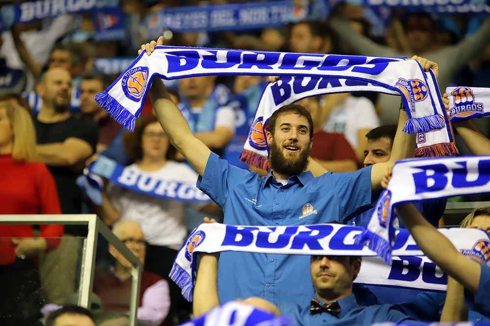 Un completo Coliseum no sirvió para que el San Pablo sumara una nueva victoria.