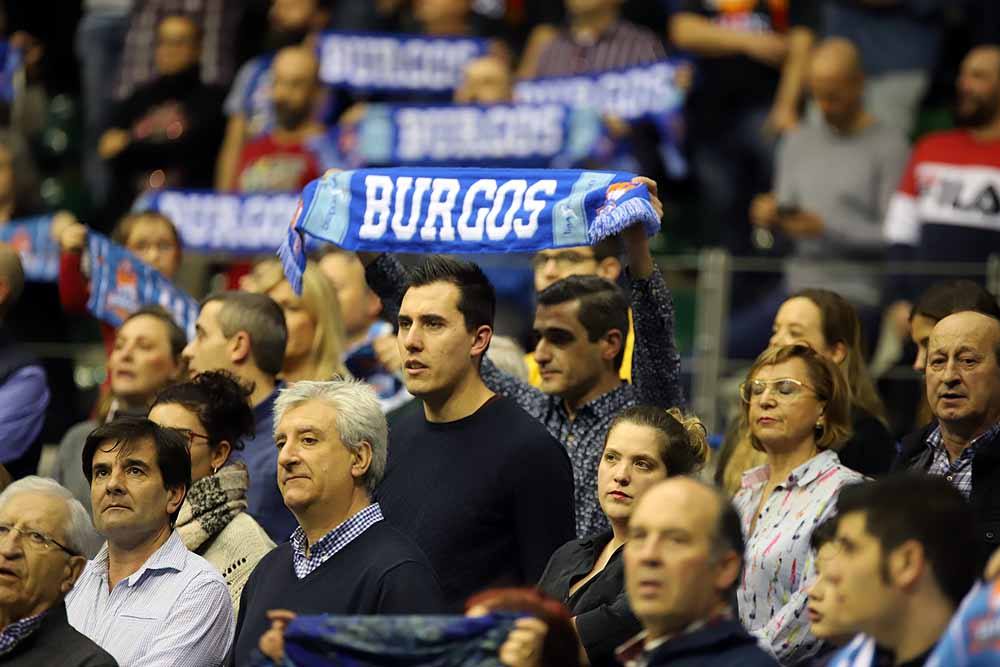 Un completo Coliseum no sirvió para que el San Pablo sumara una nueva victoria.