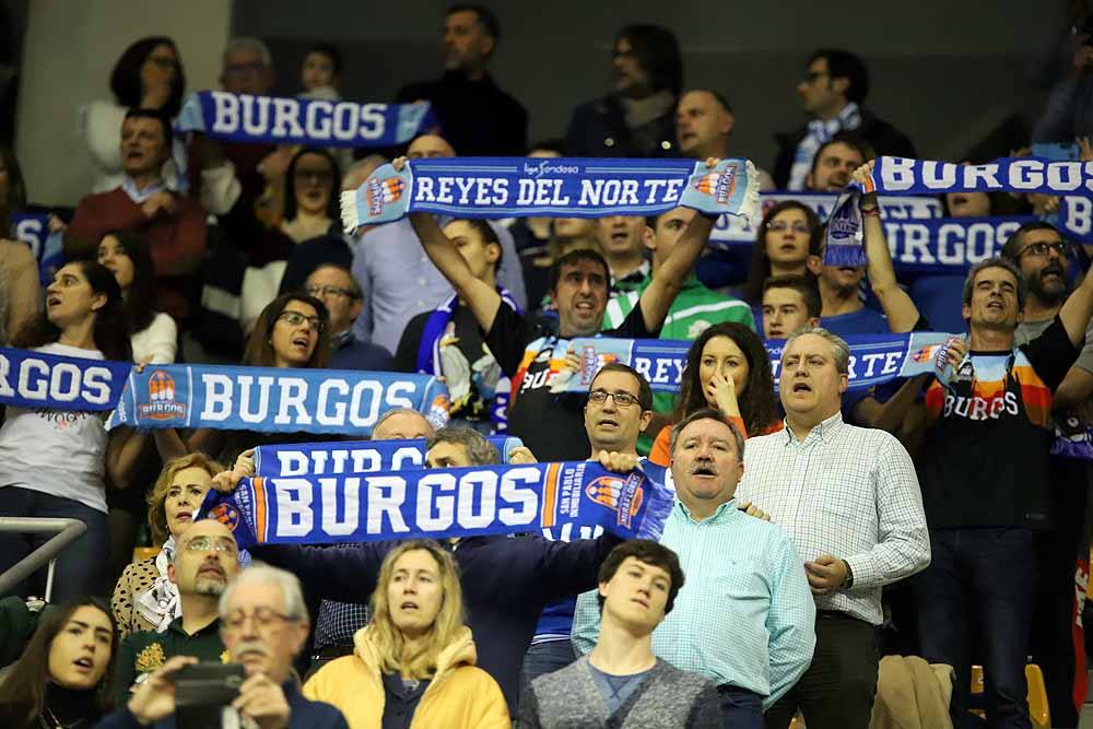 Un completo Coliseum no sirvió para que el San Pablo sumara una nueva victoria.