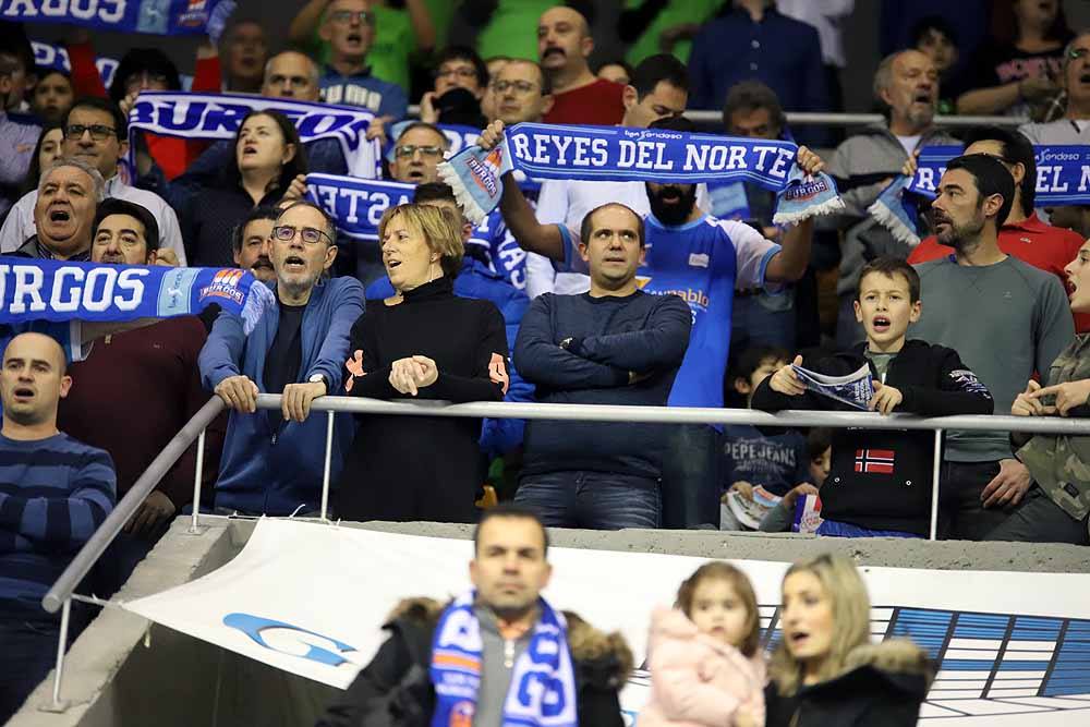 Un completo Coliseum no sirvió para que el San Pablo sumara una nueva victoria.