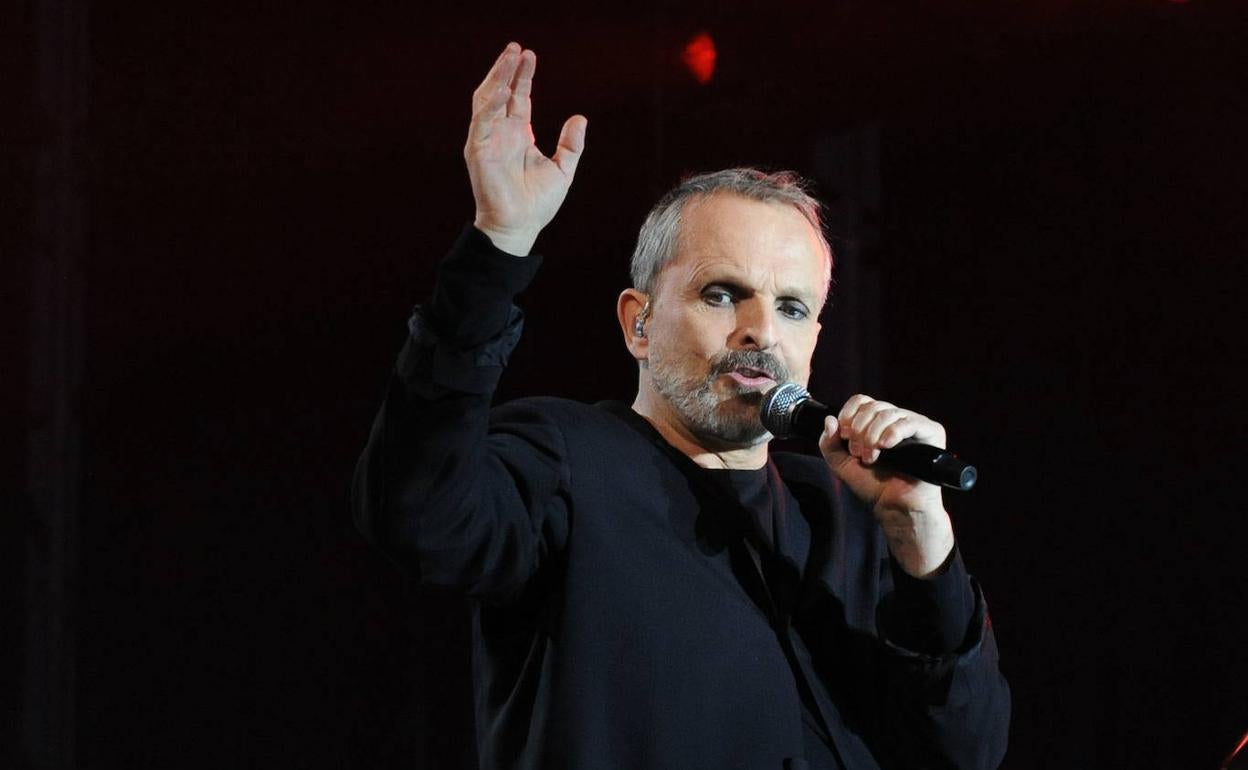 Miguel Bosé, en un concierto en Simancas en 2017.