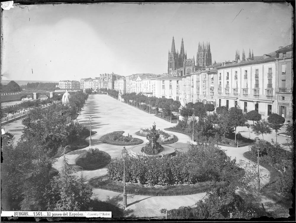 Restos de las torres y recreaciones de las fortificaciones del telégrafo óptico en la provincia de Burgos.