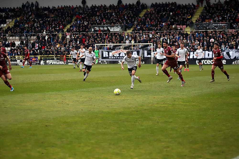 Fotos: Imágenes del encuentro entre el Burgos CF y la Cultural Leonesa