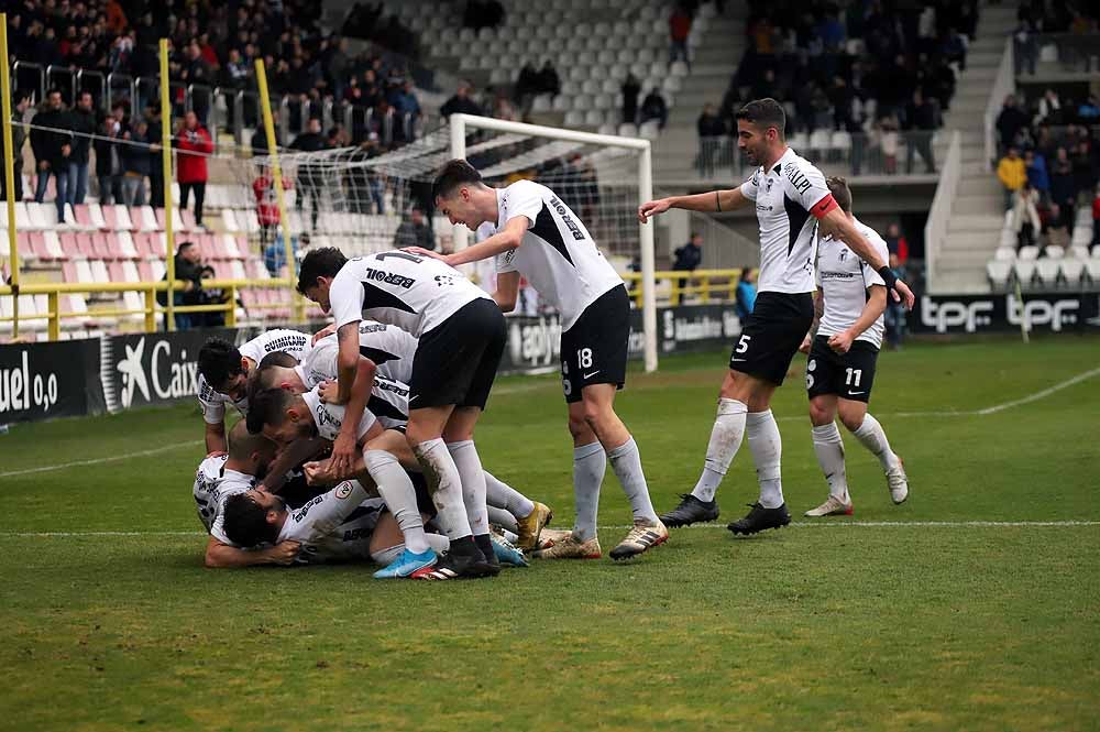 Fotos: Imágenes del encuentro entre el Burgos CF y la Cultural Leonesa