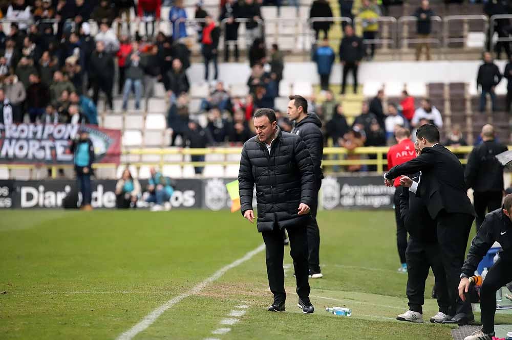 Fotos: Imágenes del encuentro entre el Burgos CF y la Cultural Leonesa