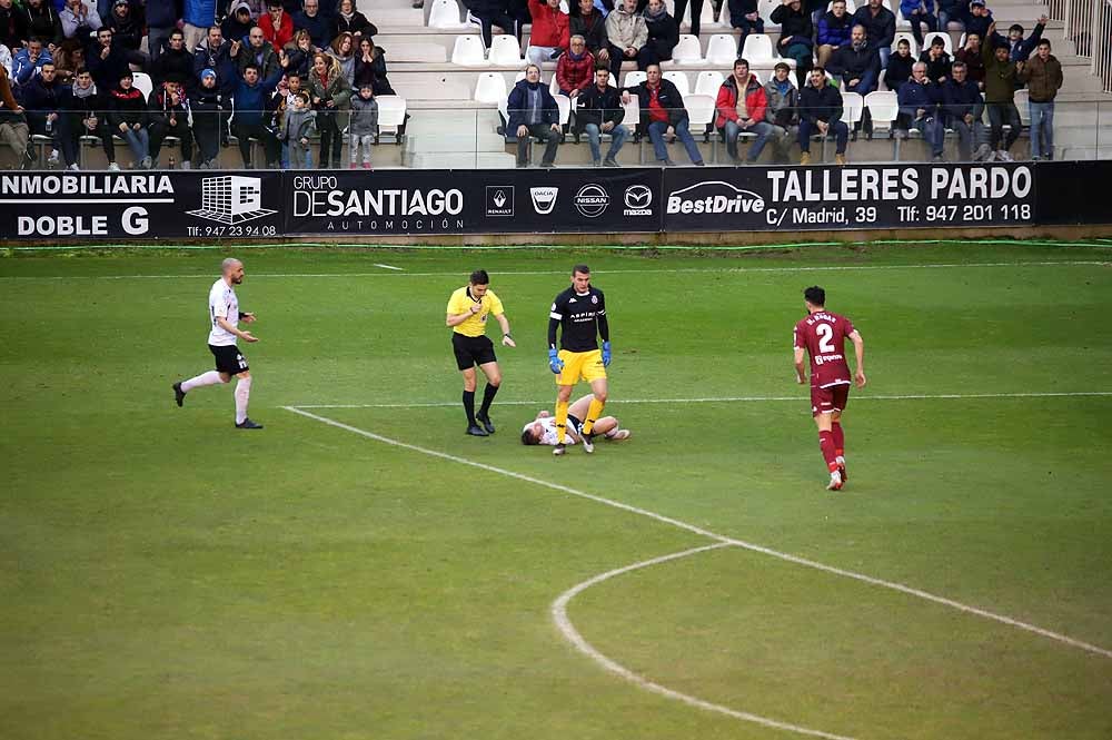 Fotos: Imágenes del encuentro entre el Burgos CF y la Cultural Leonesa