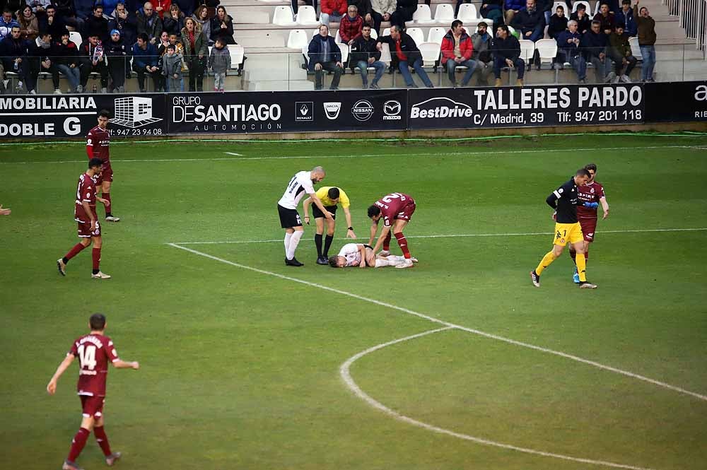 Fotos: Imágenes del encuentro entre el Burgos CF y la Cultural Leonesa