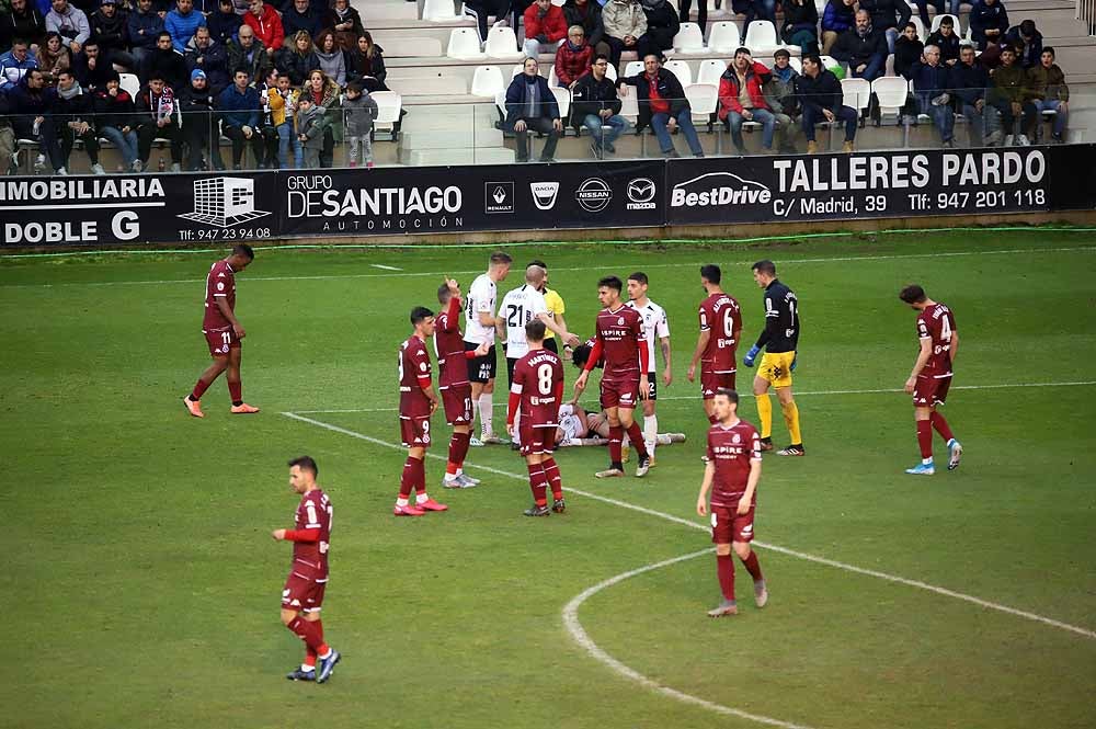 Fotos: Imágenes del encuentro entre el Burgos CF y la Cultural Leonesa