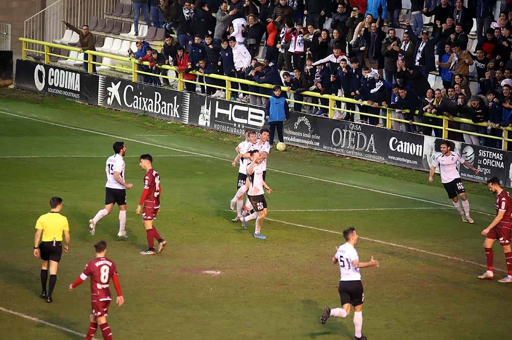 Fotos: Imágenes del encuentro entre el Burgos CF y la Cultural Leonesa