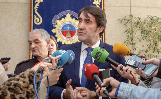 Suárez-Quiñones pide comparecer en las Cortes por los todoterrenos y dice que hay que «dejar trabajar a la justicia»