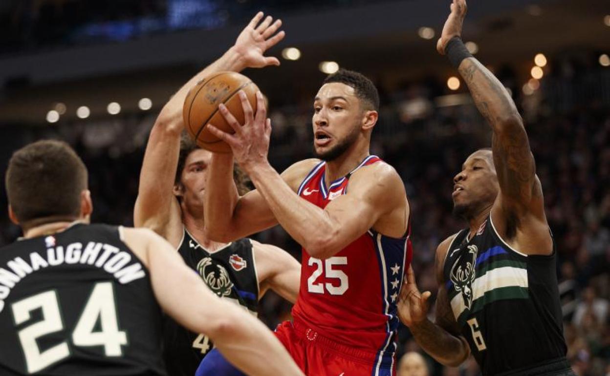 Ben Simmons, durante un partido con los Sixers.