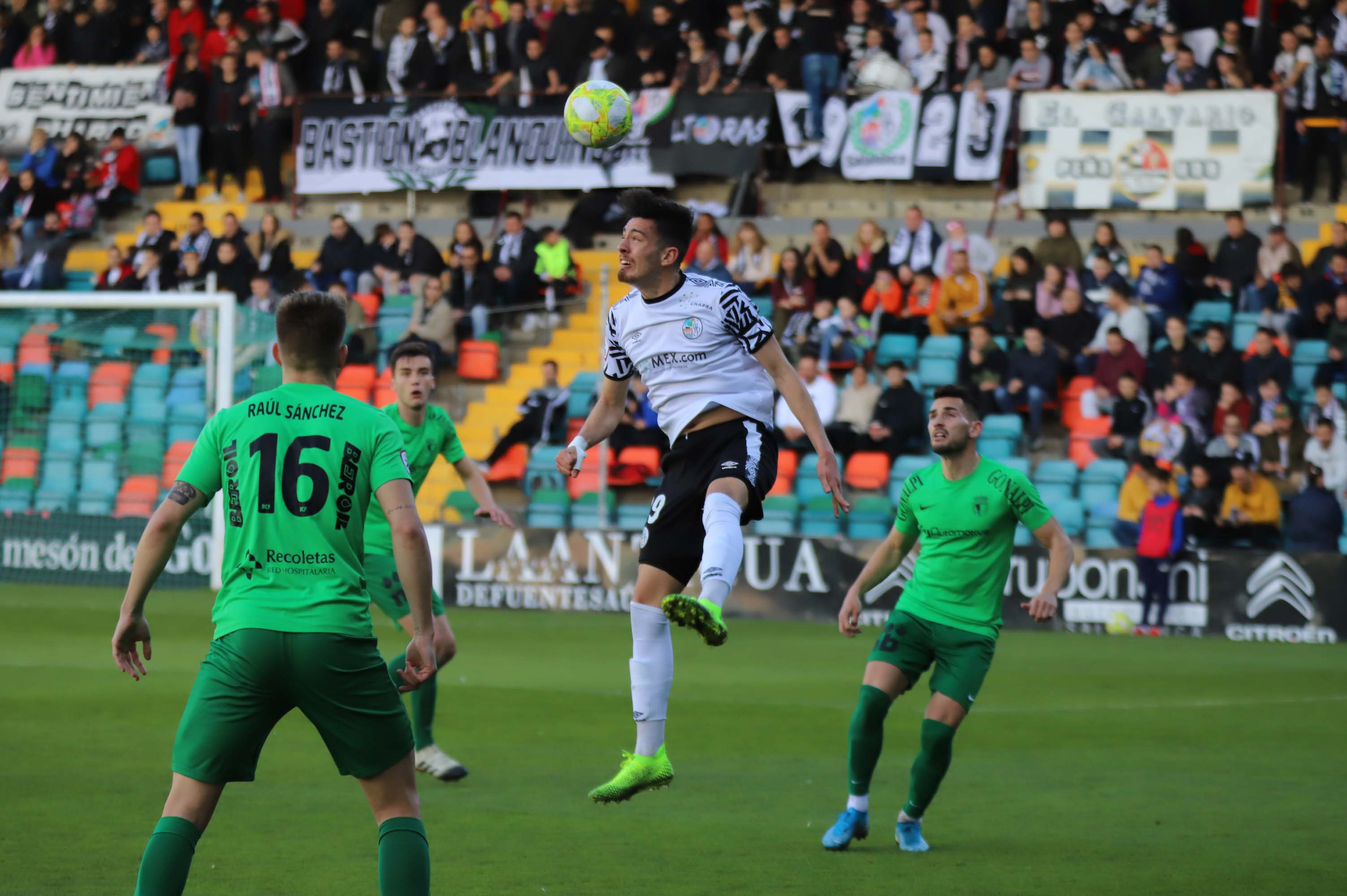 Fotos: Imágenes del encuentro entre el Burgos CF y el Salamanca CF UDS