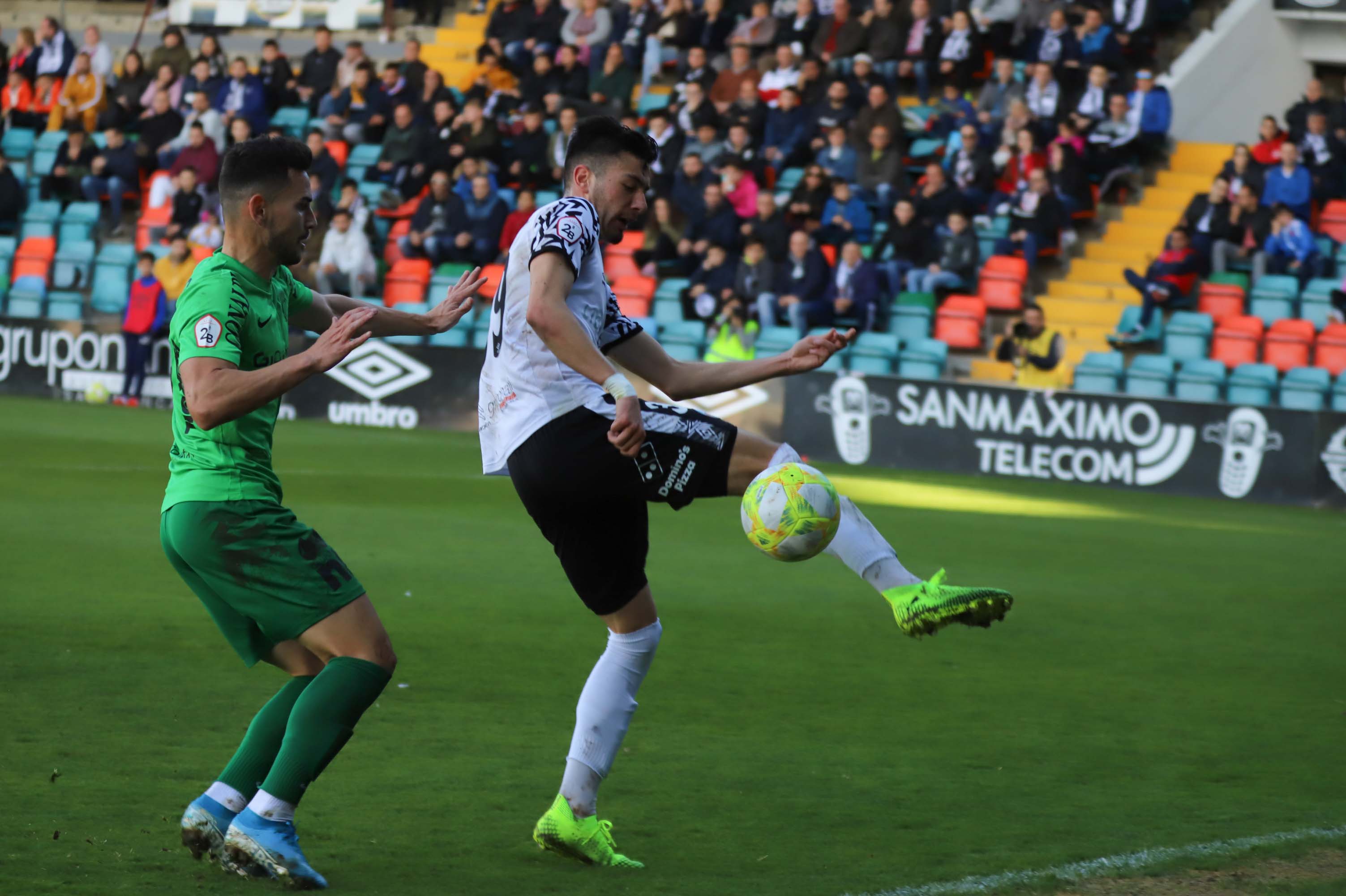 Fotos: Imágenes del encuentro entre el Burgos CF y el Salamanca CF UDS