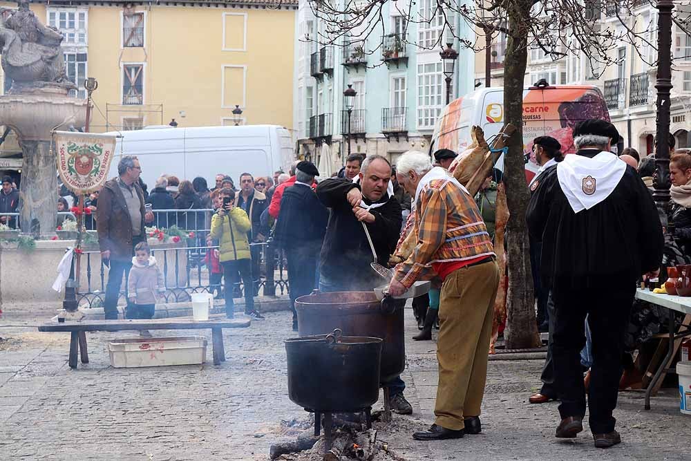 Fotos: Los Cucos celebran con los burgaleses su Fiesta de la Matanza