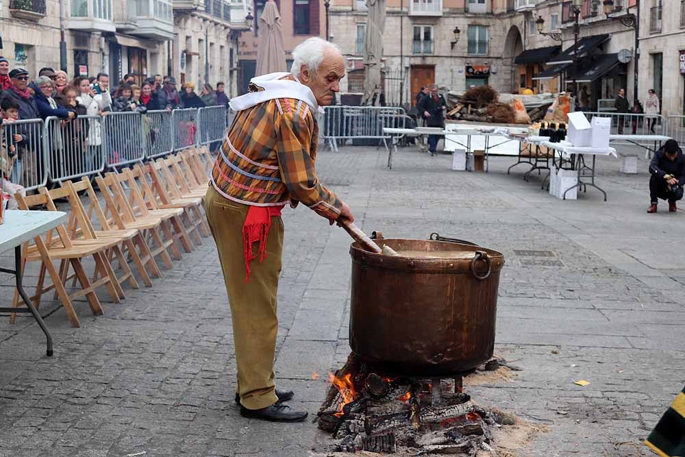 Fotos: Los Cucos celebran con los burgaleses su Fiesta de la Matanza