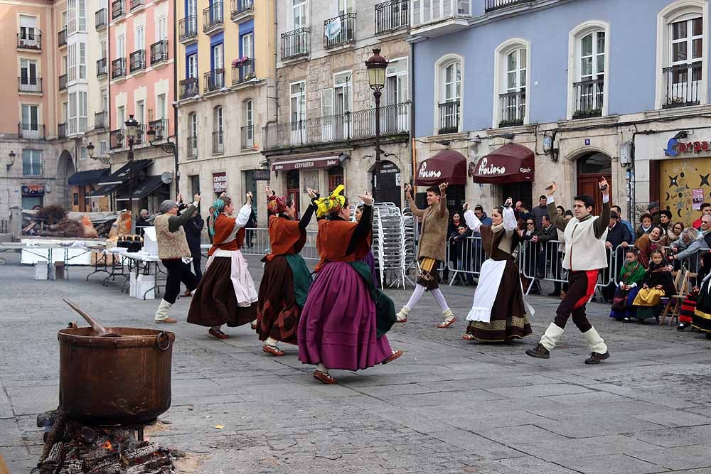 Fotos: Los Cucos celebran con los burgaleses su Fiesta de la Matanza