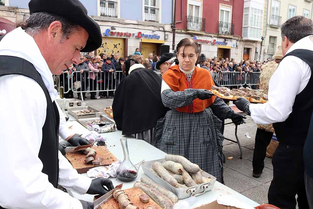 Fotos: Los Cucos celebran con los burgaleses su Fiesta de la Matanza