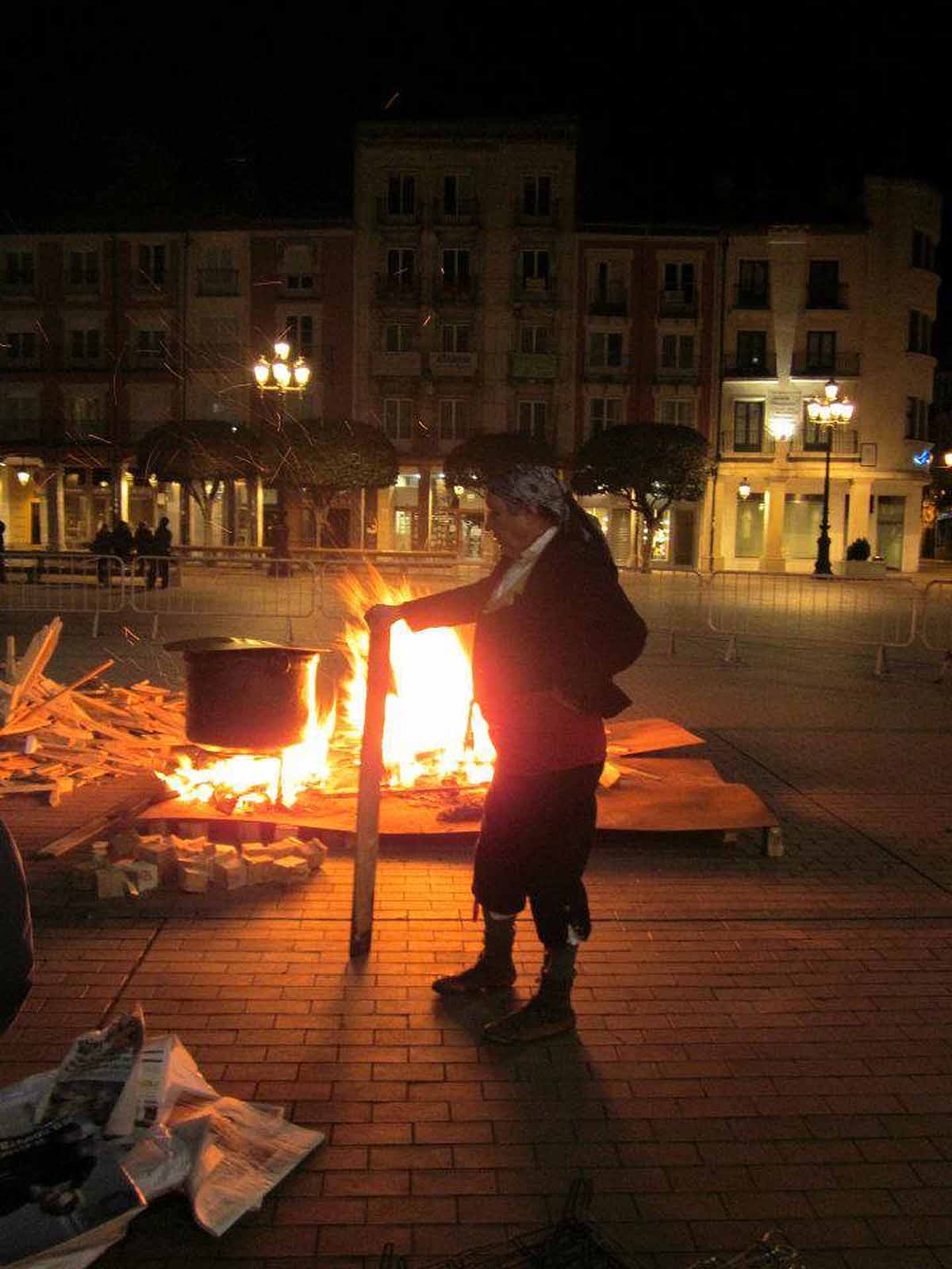 La Plaza Mayor llena de público para ver las Marzas.