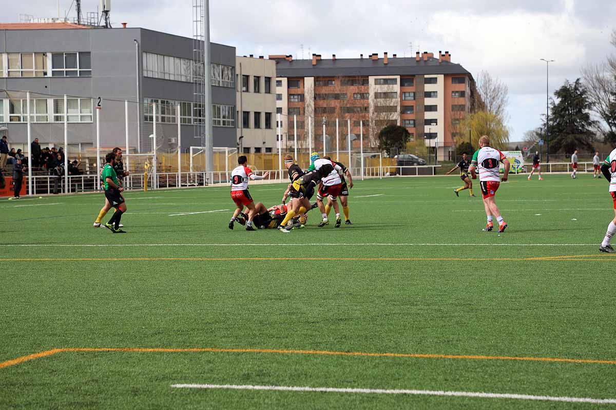 La afición se entregó con los gualdinegros que cosecharon otra victoria en casa.