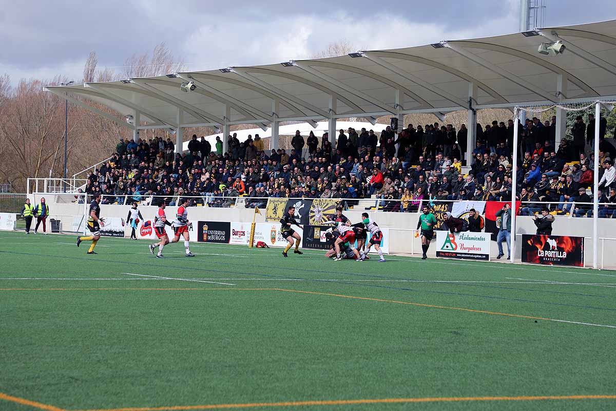 La afición se entregó con los gualdinegros que cosecharon otra victoria en casa.