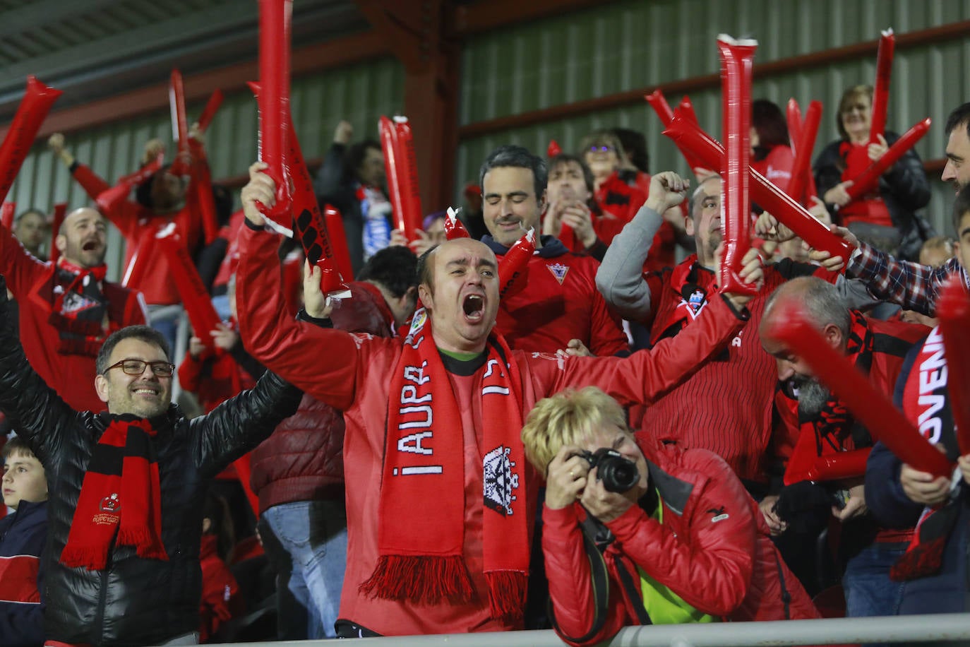 Fotos: Anduva vibra con su equipo a pesar de la derrota