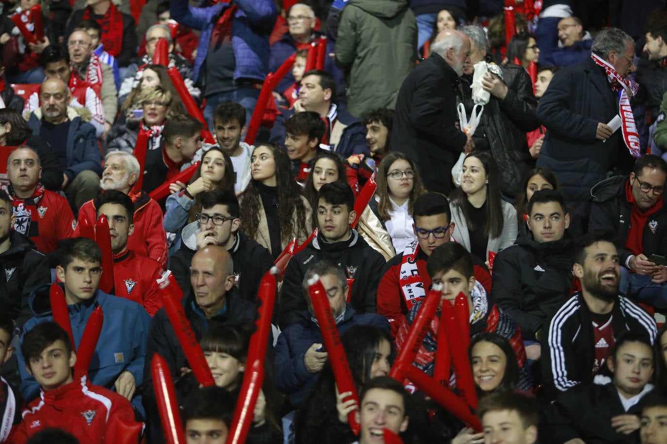 Fotos: Anduva vibra con su equipo a pesar de la derrota