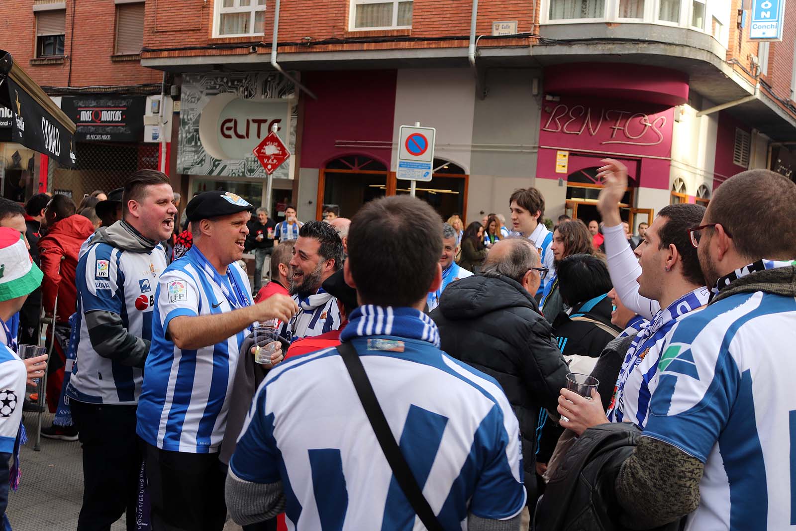 Fotos: La marea txuri urdin llega a Miranda