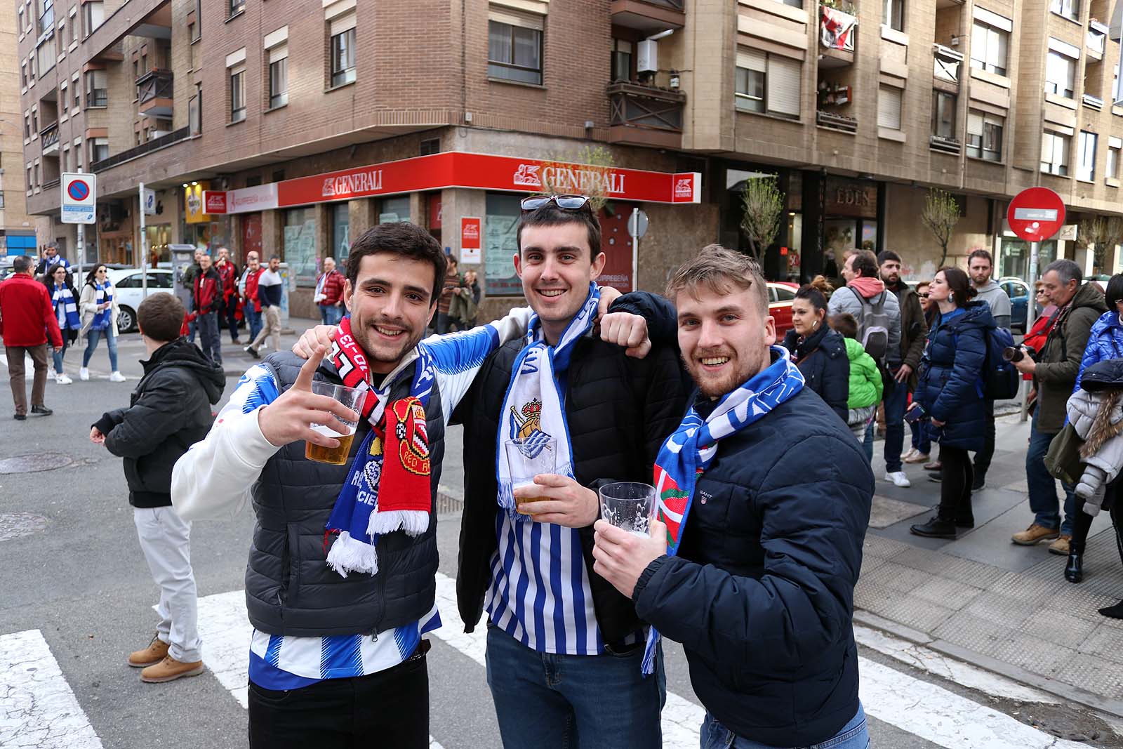 Fotos: La marea txuri urdin llega a Miranda