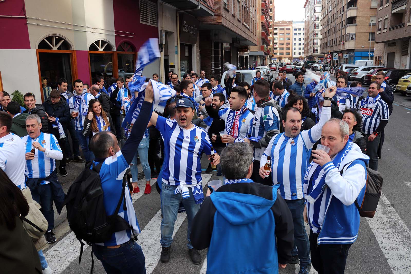 Fotos: La marea txuri urdin llega a Miranda