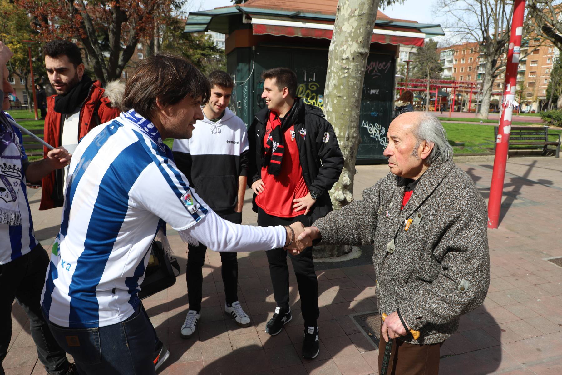Fotos: La marea txuri urdin llega a Miranda