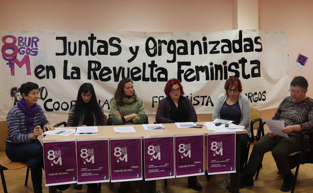 La coordinadora feminista durante la lectura del manifiesto.