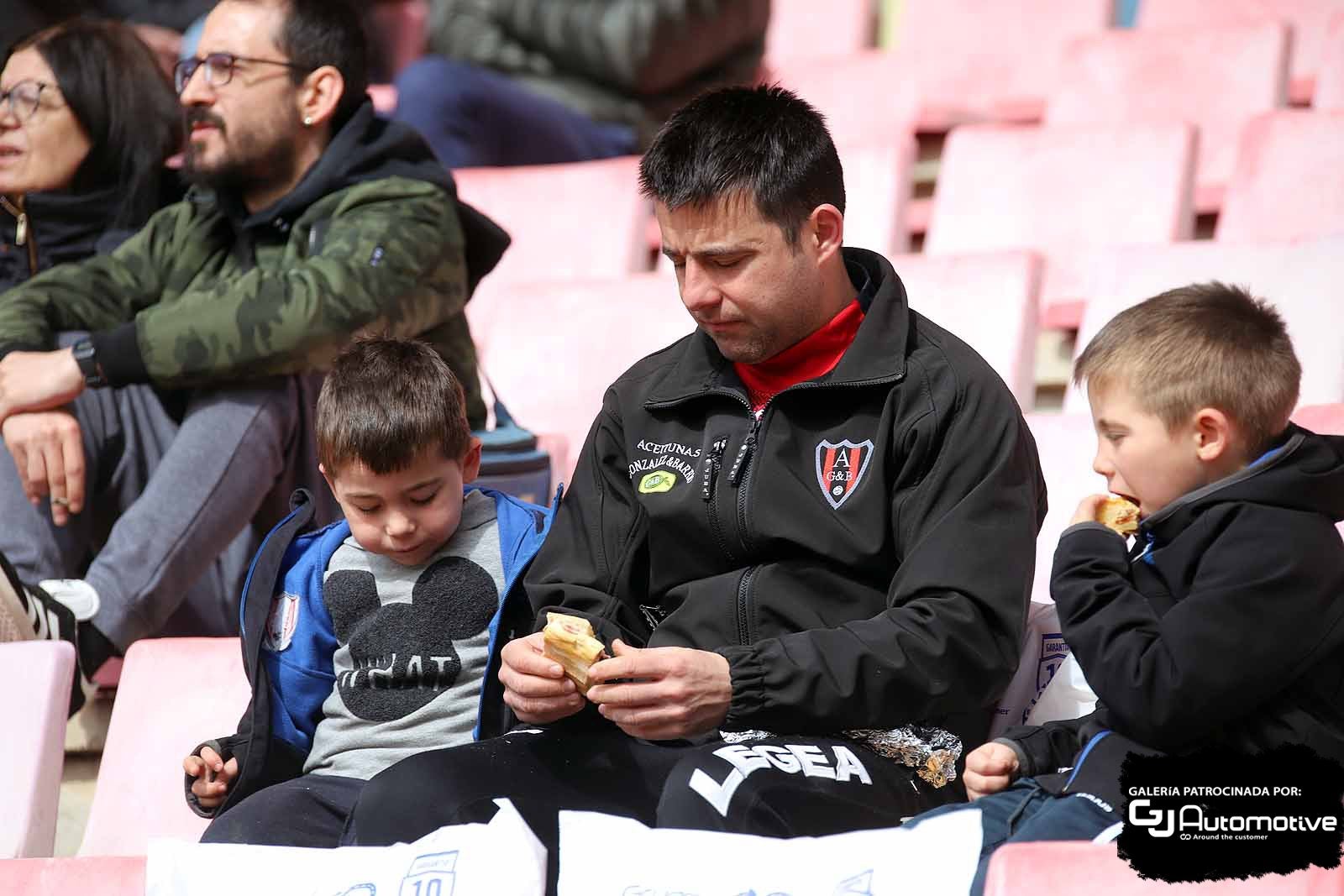 Buena entrada en El Plantío para ver el empate entre los burgaleses y vascos.