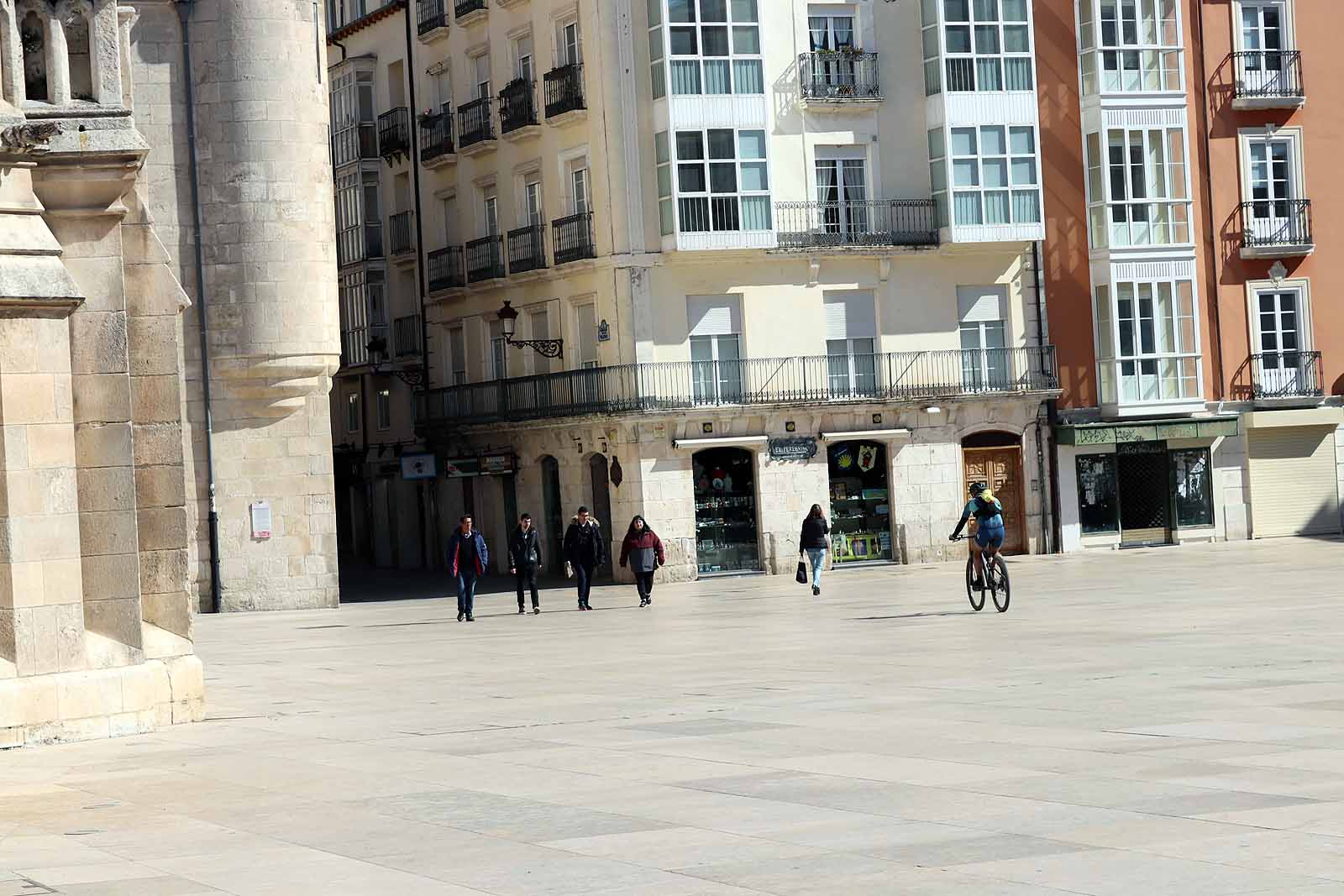 Fotos: Burgos, vacía ante el estado de Alarma Sanitaria por el coronavirus