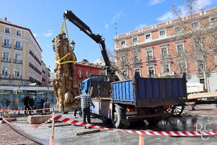 La escultura del burgalés Humberto Abad se instaló en una plaza madrileña durante los actos que se celebraron para ensalzar la actividad selvicultora y la ordenación de los bosques