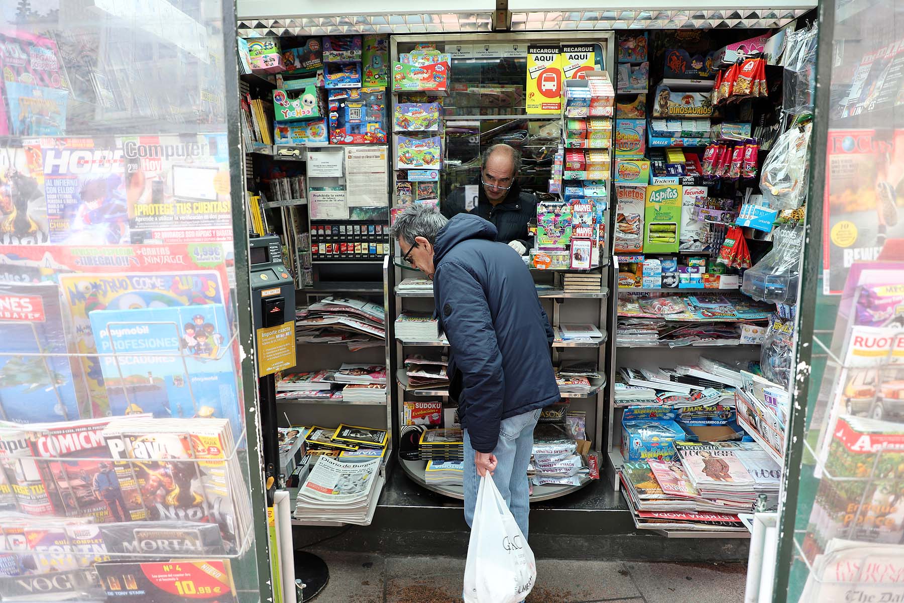 Fotos: Los comercios se adaptan al Estado de Alarma