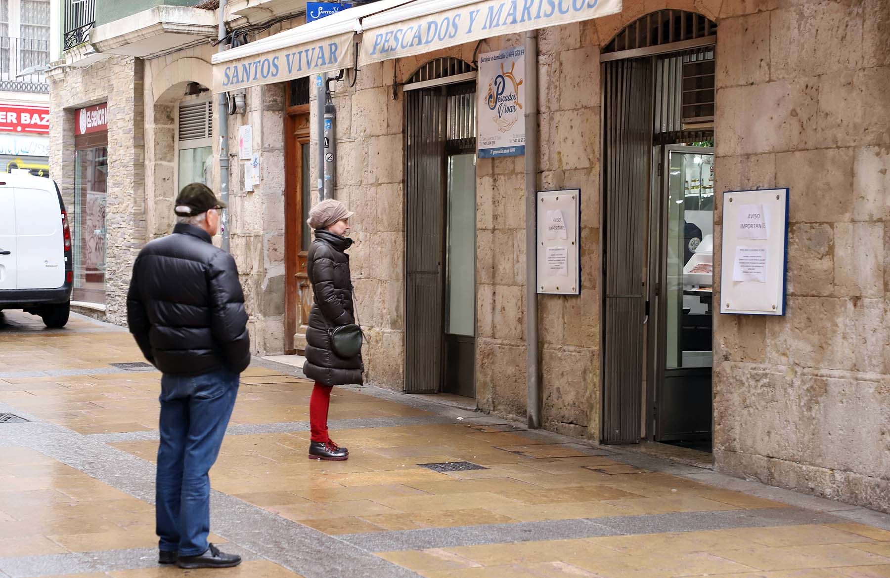 Fotos: Los comercios se adaptan al Estado de Alarma