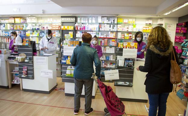 Las farmacias de Burgos garantizan el abastecimiento de medicamentos y niegan abusos en los precios de productos higiénicos frente al coronavirus