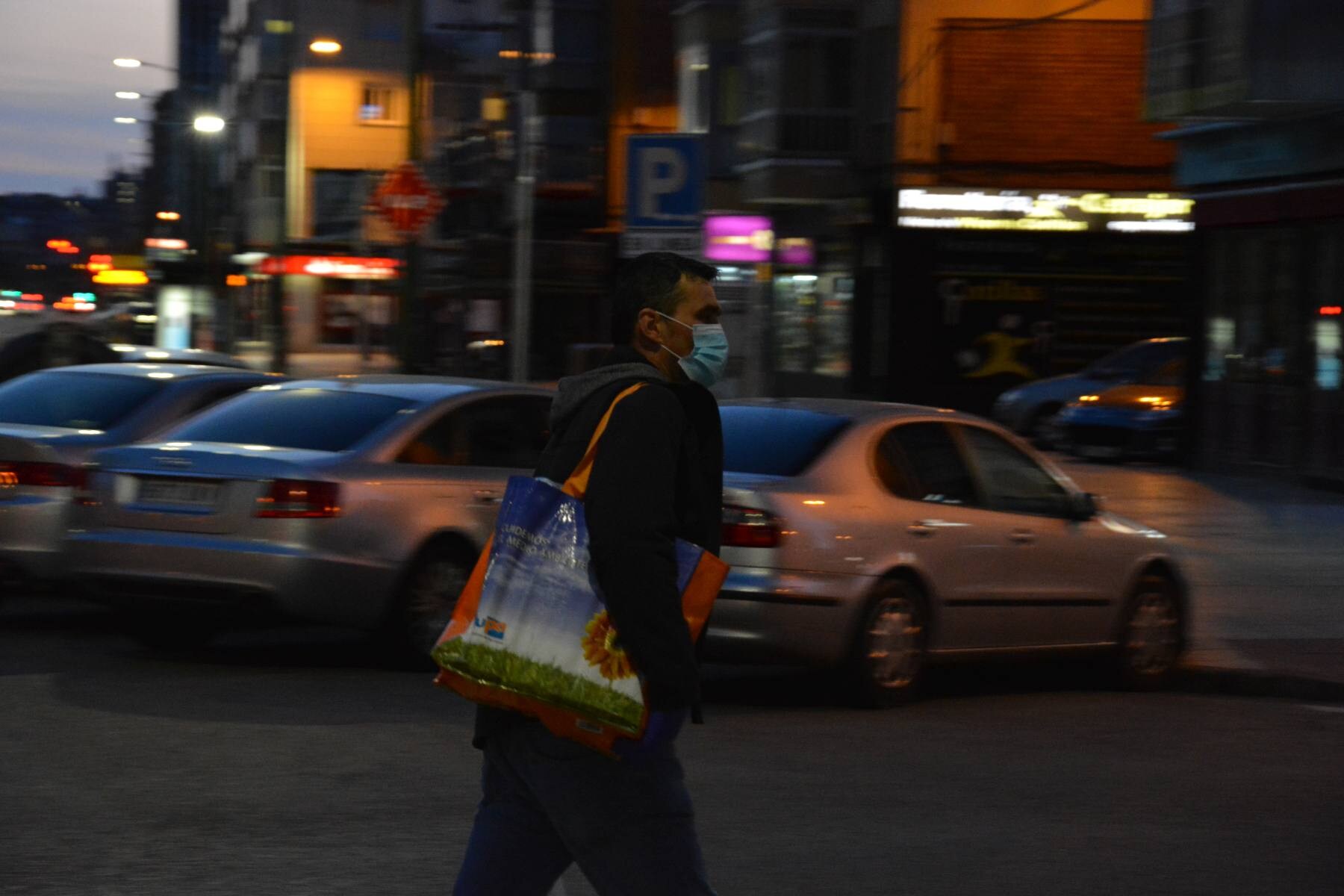 Fotos: Mínima actividad en la calle el primer sábado de primavera por el Estado de Alarma