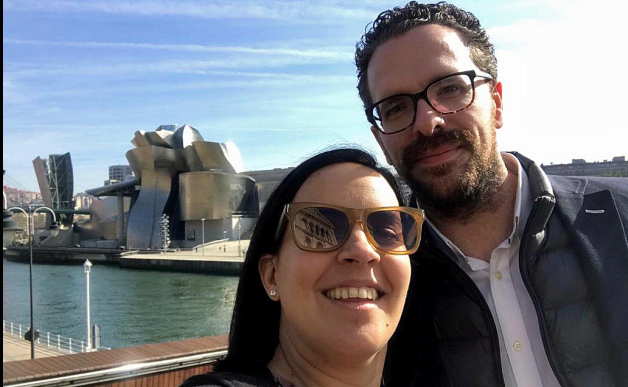 Laura y Fran están esperando a un hijo, en cuatro semanas salen de cuentas. 