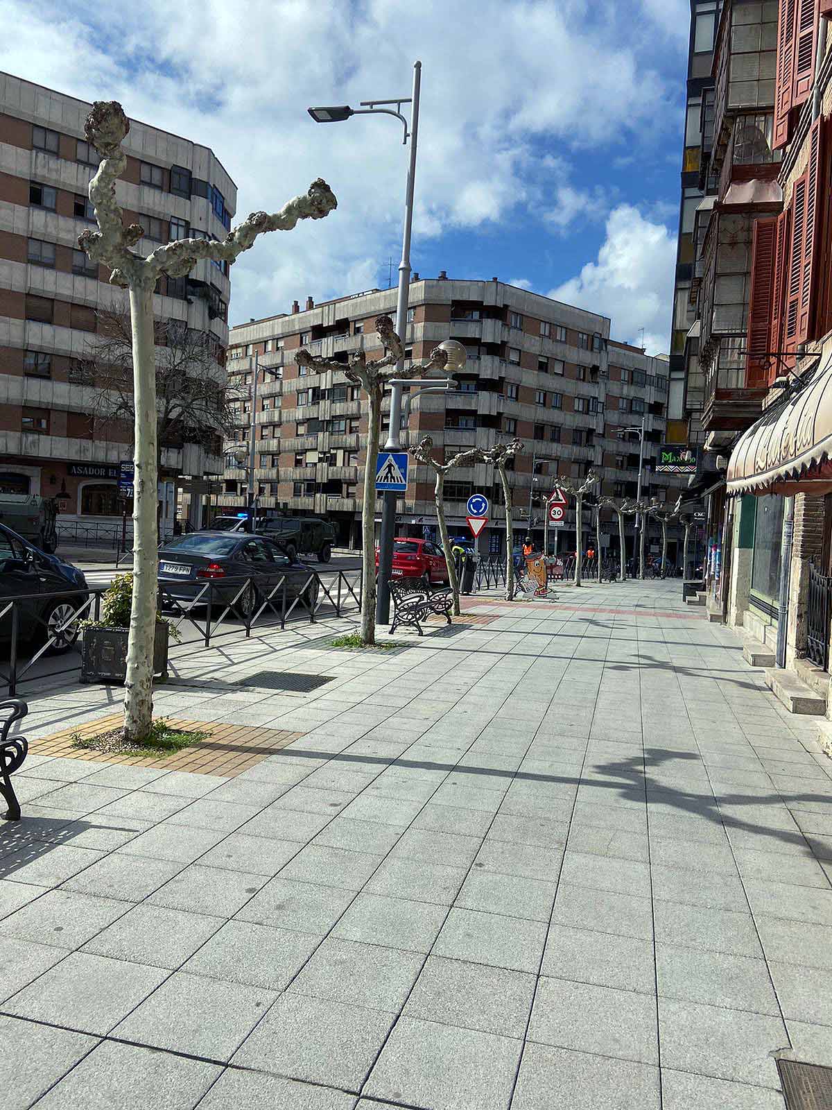 Plaza de Santa María totamente vacía.