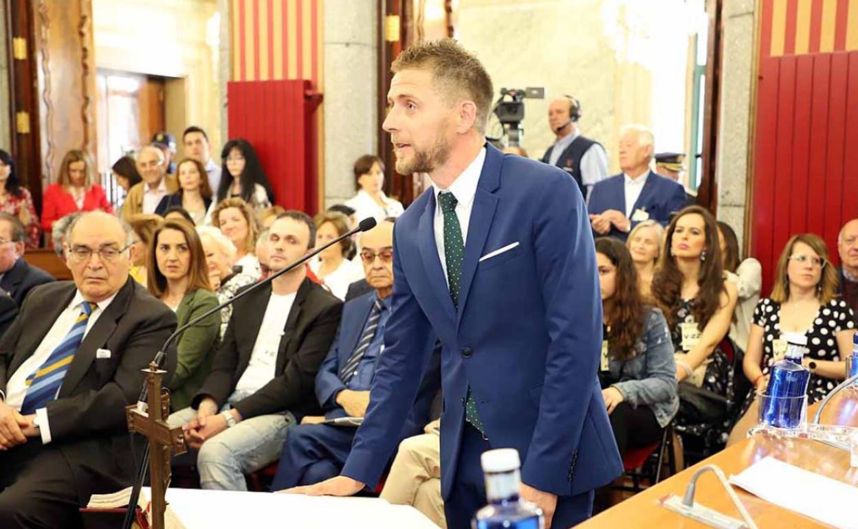 Josuñé Temiño durante la toma de posesión. 