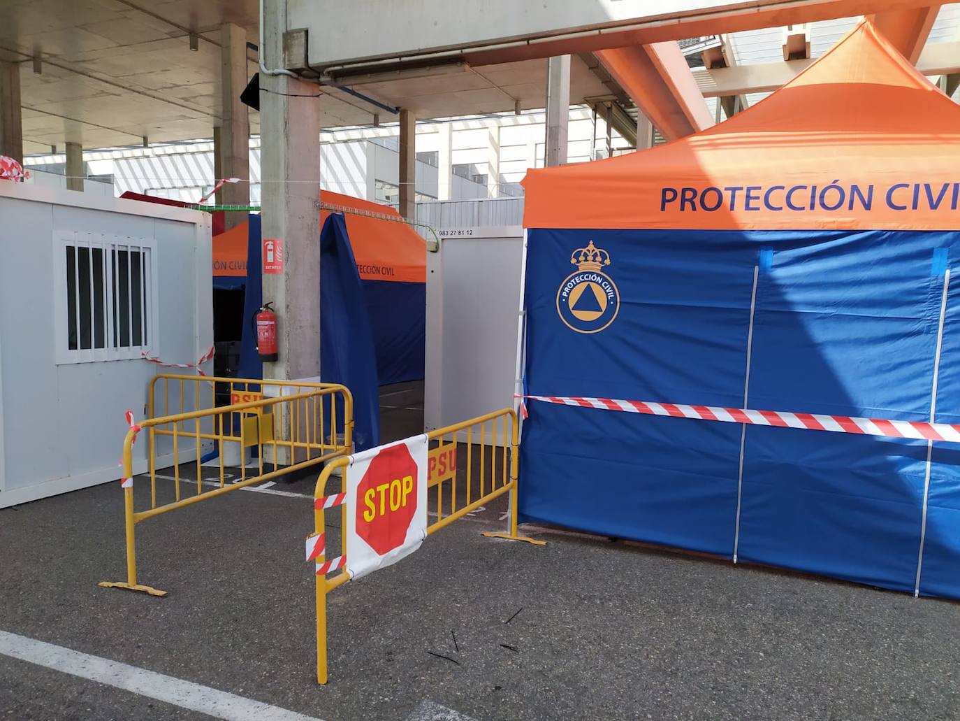 Fotos: La carpa de triaje del Hospital de Burgos empieza a funcionar este jueves