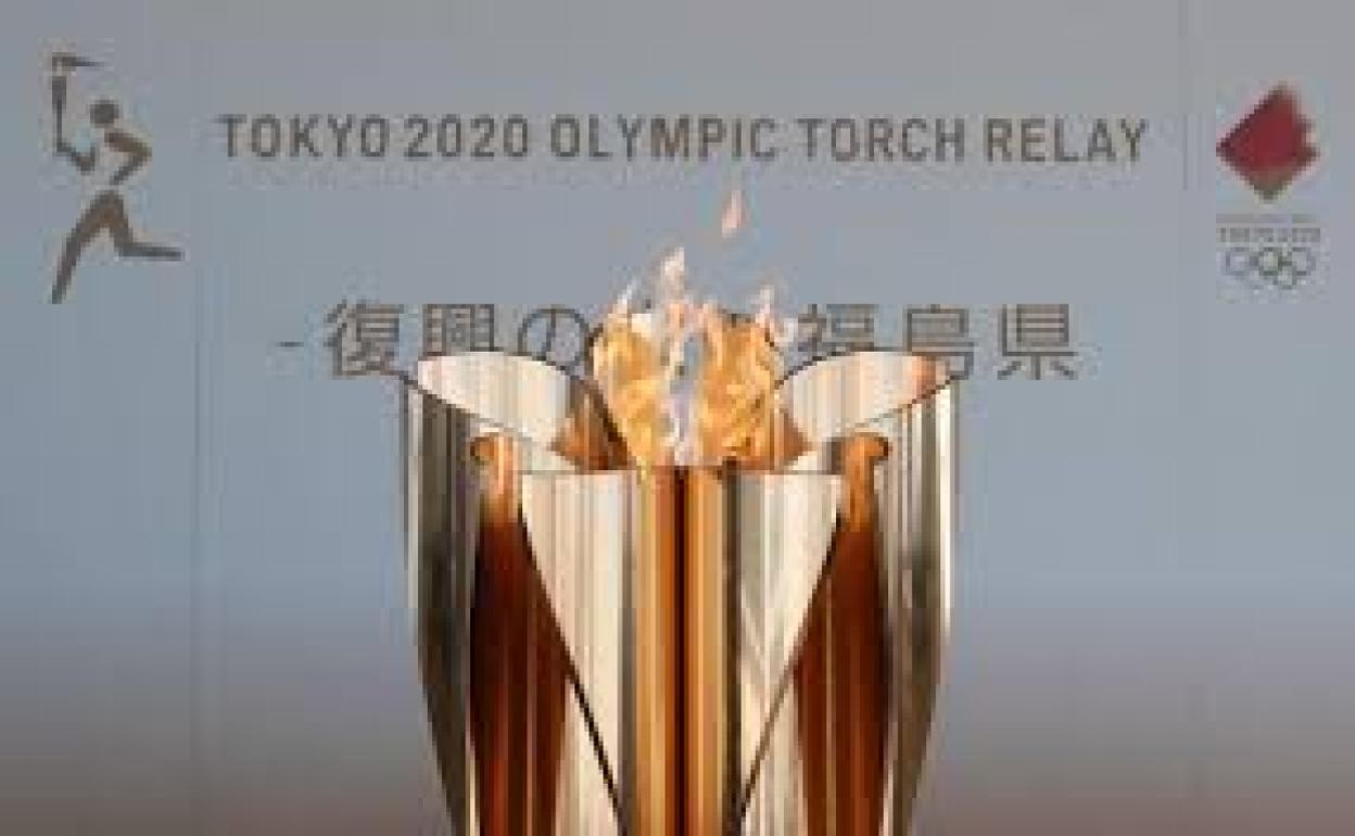 La antorcha olímpica de los Juegos de Tokio 2020. 