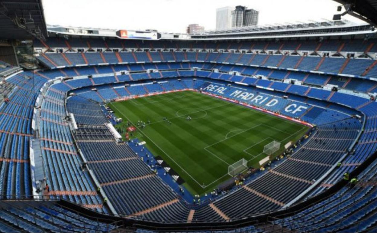 Imagen del estadio Santiago Bernabéu sin público. 