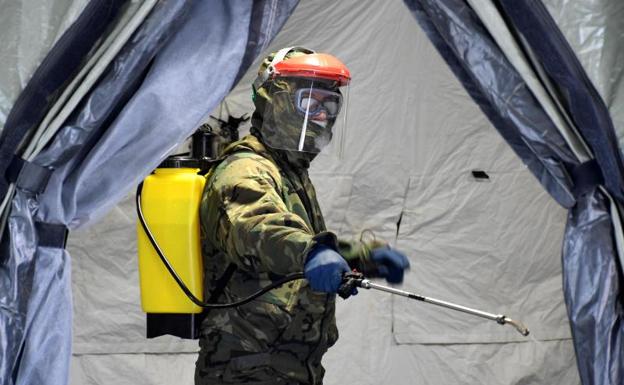 España registra la mayor caída de contagios desde que comenzó la pandemia